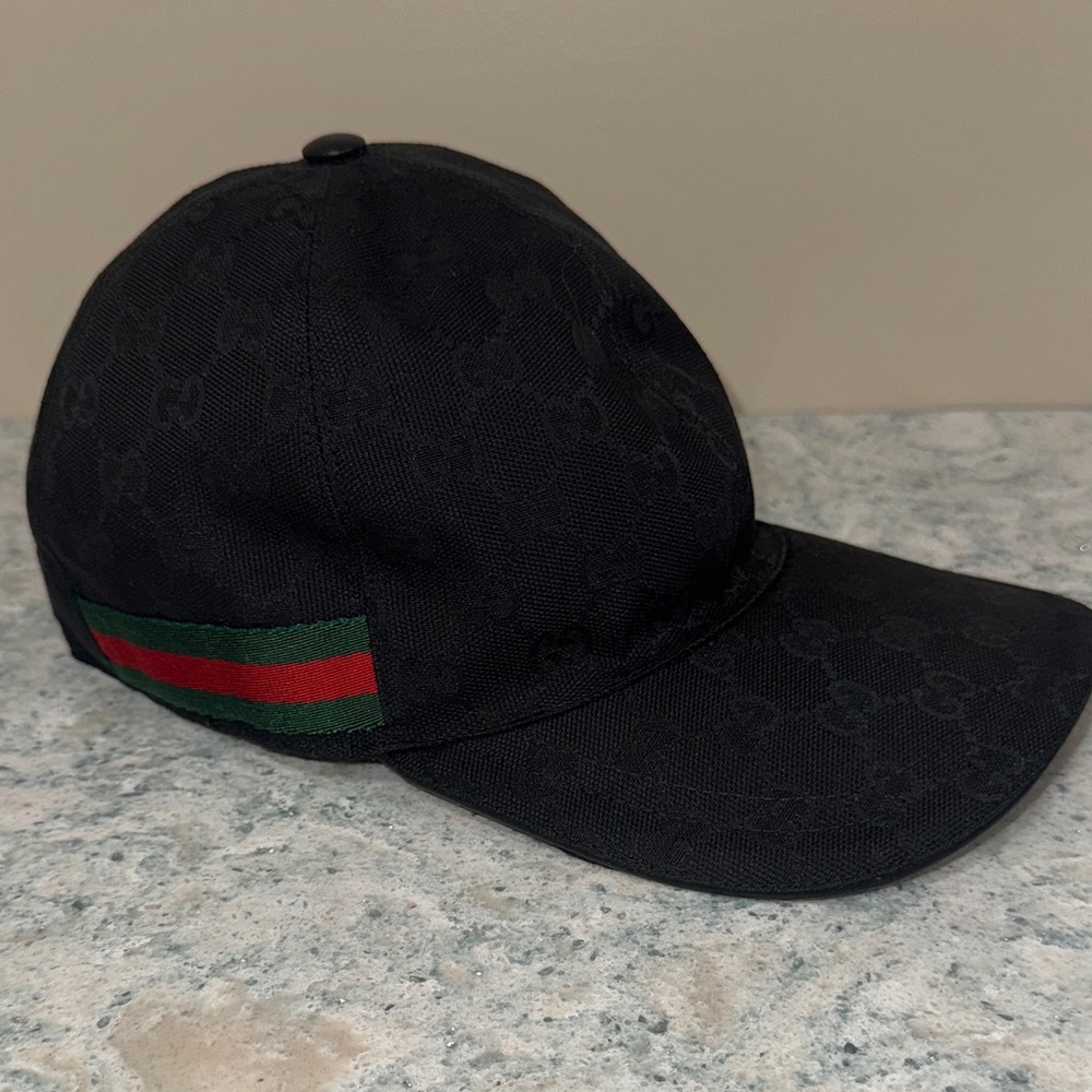 Gucci Black Baseball Cap with Green and Red Stripe size S/57cm
